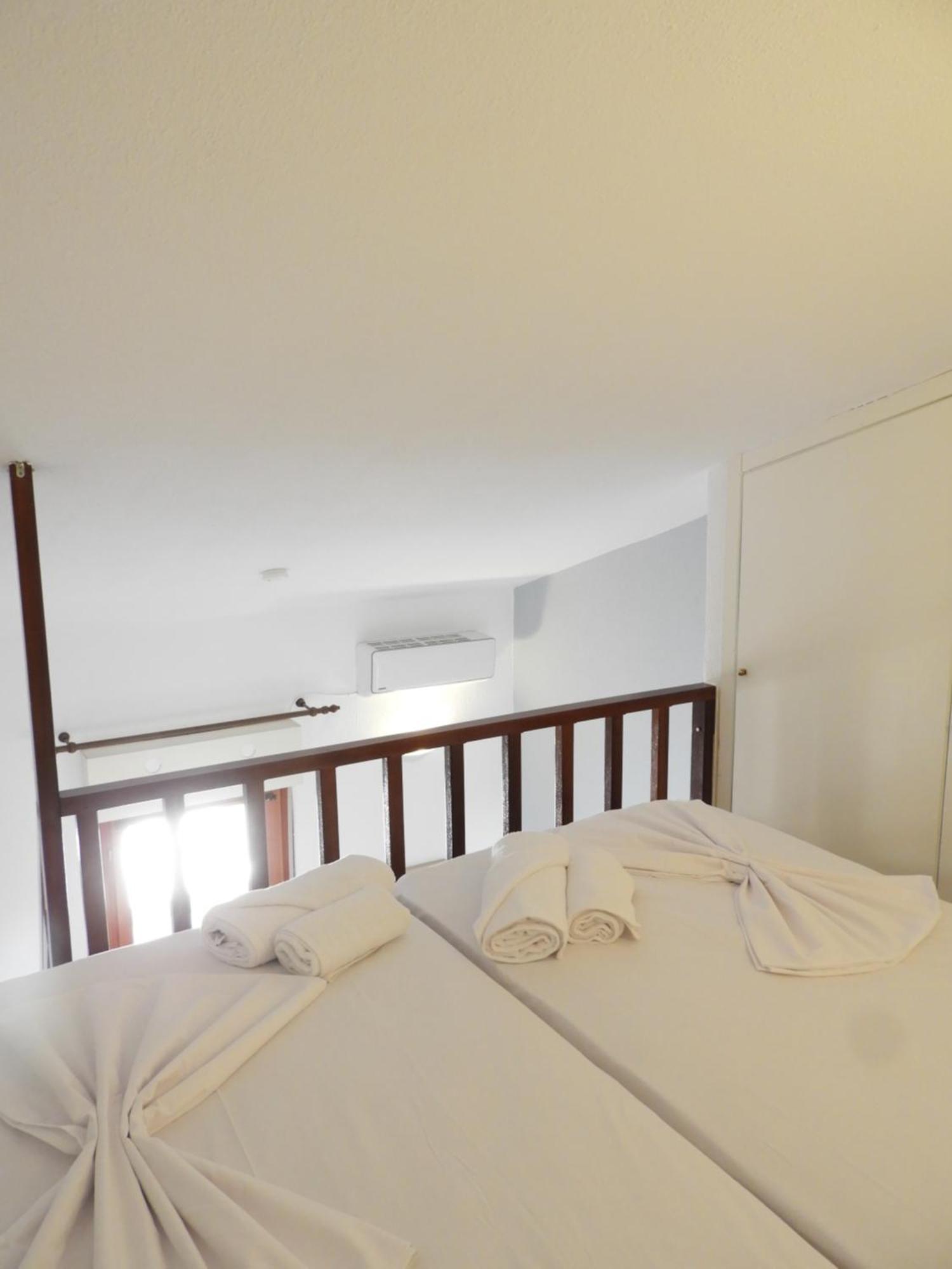 Holiday home Delmare Manchy's Summer Oasis
